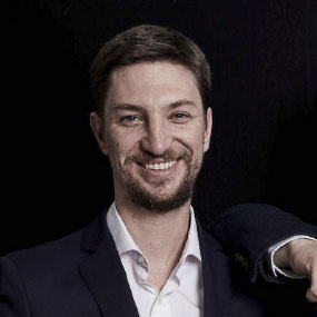 Dr. Juan Lara